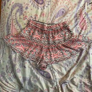 Patterned flowy shorts